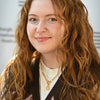 Kirjailija Alice Oseman
