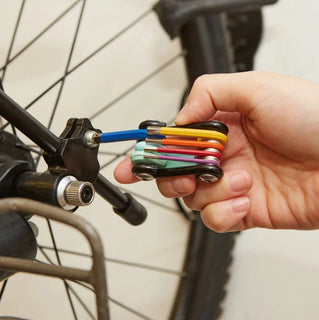 Monitoimityökalu 7-IN-1 Rainbow, Kikkerland