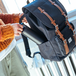 Läppärireppu Little America Black Herschel