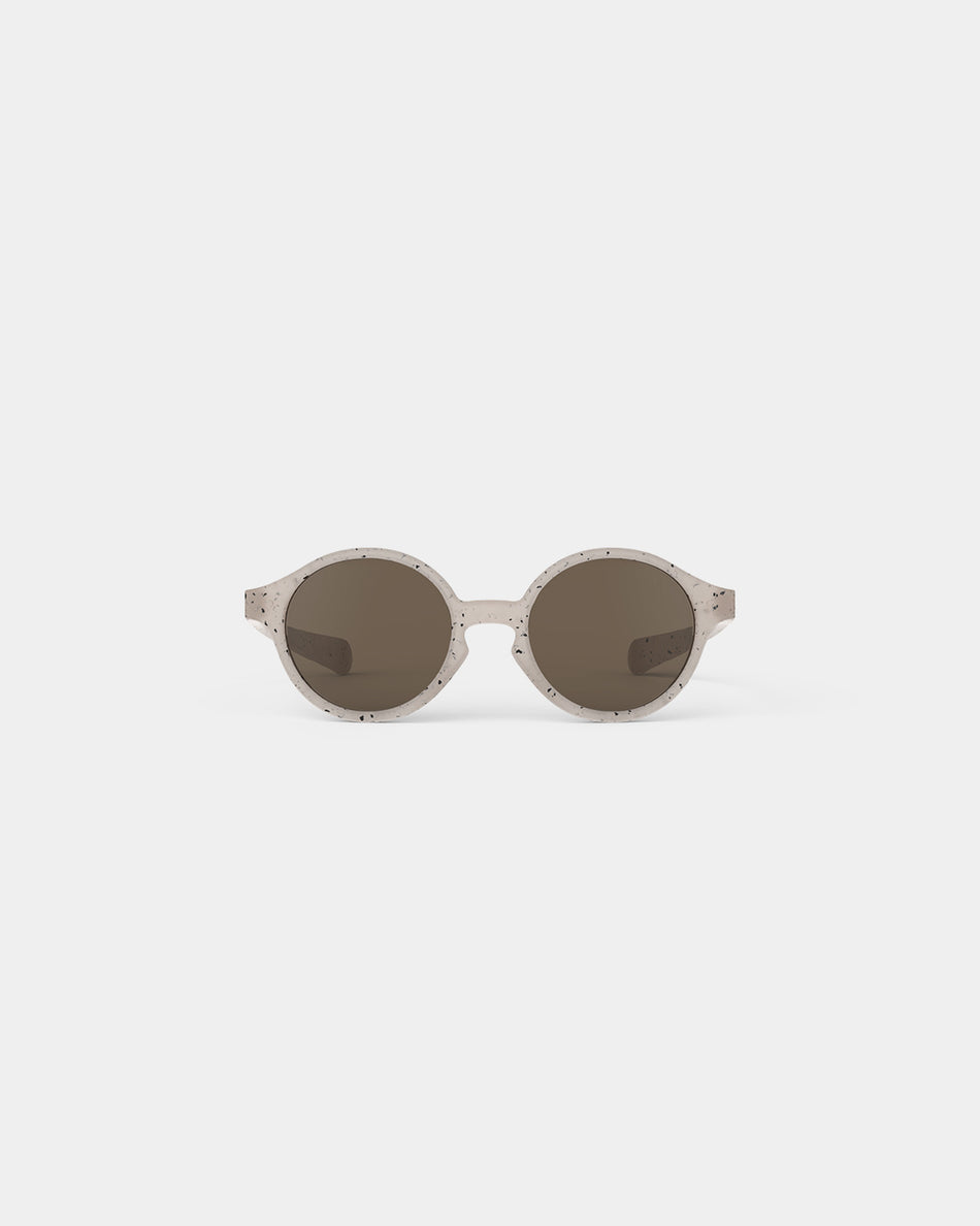 Valokuva tuotteesta Aurinkolasit Izipizi Kids Ceramic Beige, kuuluu tuoteryhmään Aurinkolasit lukulasit.