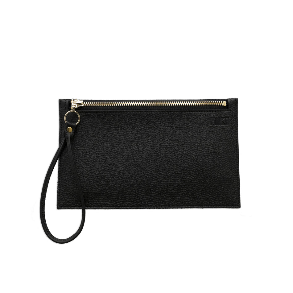 Valokuva tuotteesta Kirjekuorilaukku Miiko Clutch musta nahkaa kulta vetoketjulla, kuuluu tuoteryhmään Laukut kukkarot.