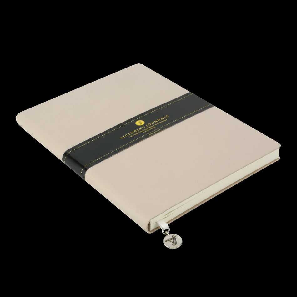 Valokuva tuotteesta Muistikirja 14,8 x 21 cm/96 lehteä pistesivut pehmeät kannet värilajitelma, Victorias Journals Flexy, kuuluu tuoteryhmään Muistikirjat.