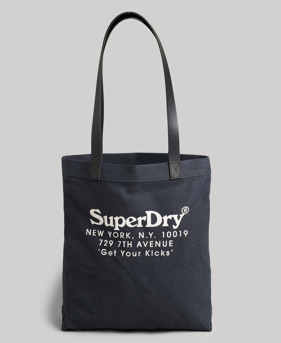 Valokuva tuotteesta Kassi Superdry  Vintage Graphic Shopper tummansininen, kuuluu tuoteryhmään Laukut kukkarot.