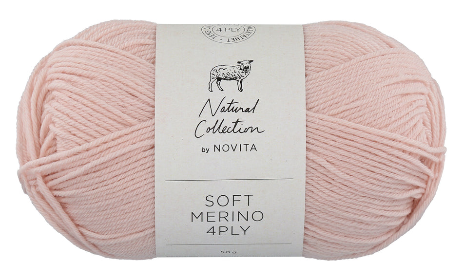 Valokuva tuotteesta Lanka Novita Soft Merino 4PLY 50g 509 ballerina, kuuluu tuoteryhmään Käsityötarvikkeet.