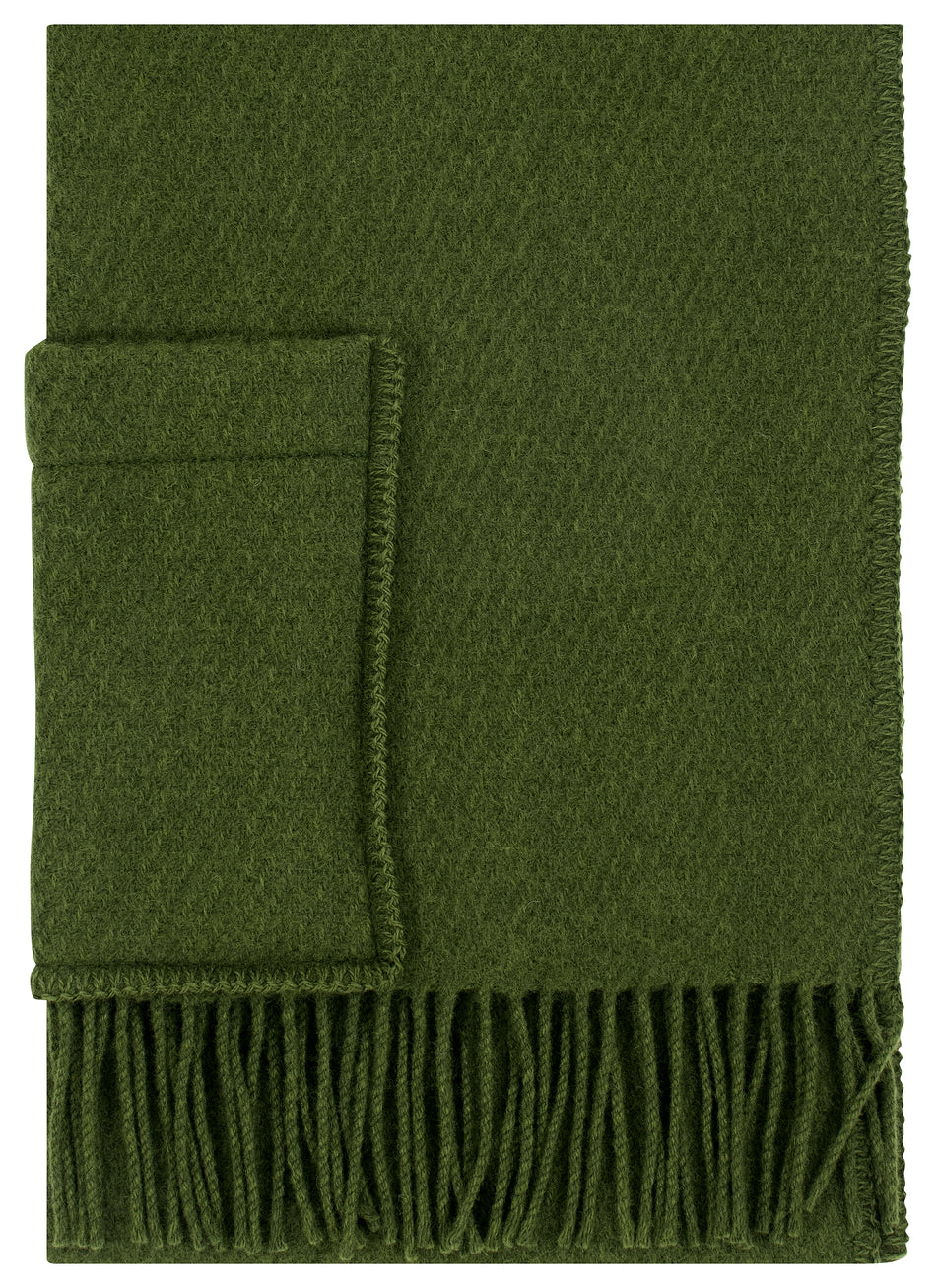 Valokuva tuotteesta Taskuhuivi Lapuan Kankurit Uni oliivi, kuuluu tuoteryhmään Asut asusteet.