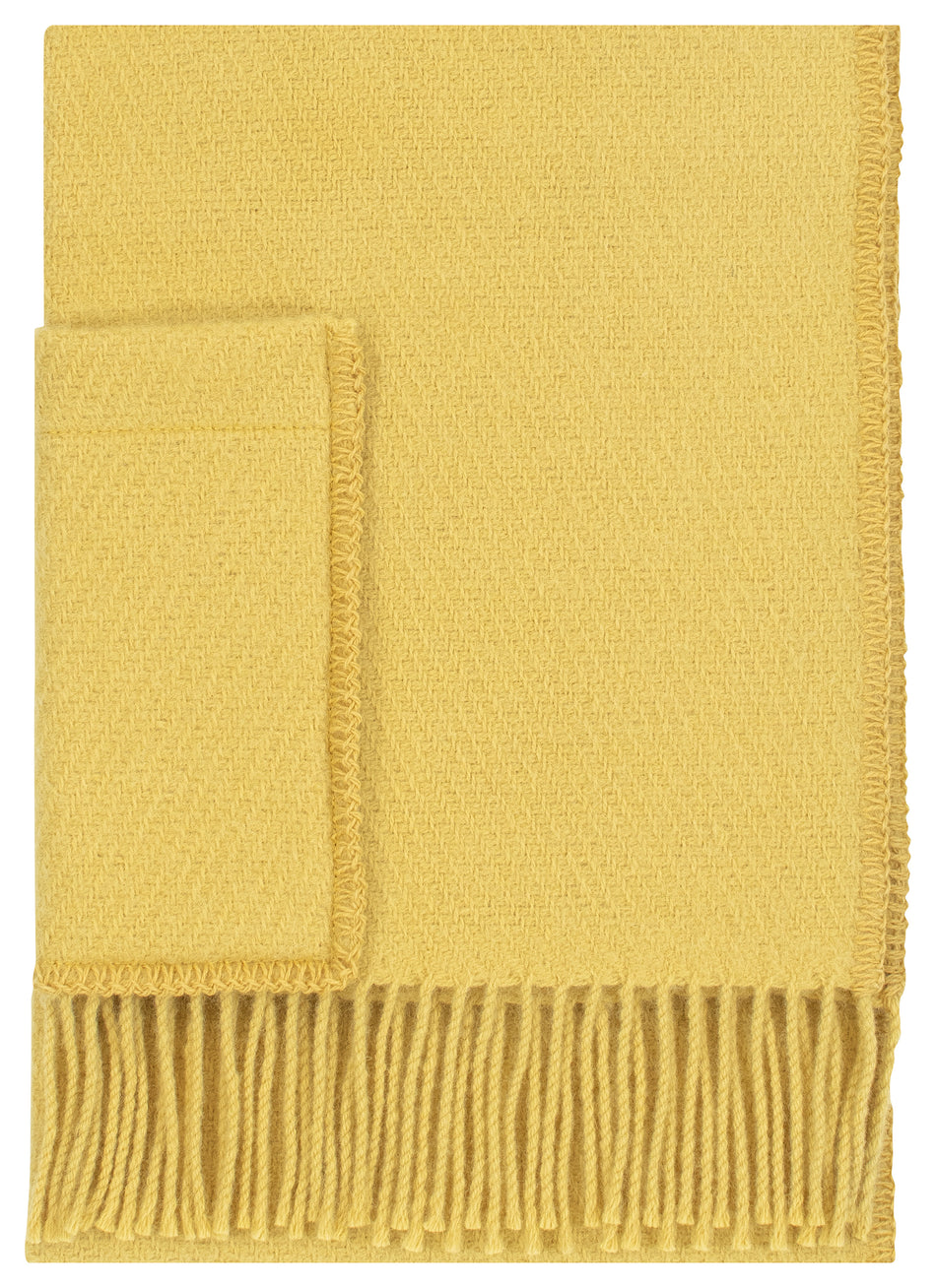 Valokuva tuotteesta Taskuhuivi Lapuan Kankurit Uni okra, kuuluu tuoteryhmään Asut asusteet.