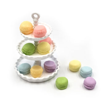 Miniatyyri tarjotin ja macaronit
