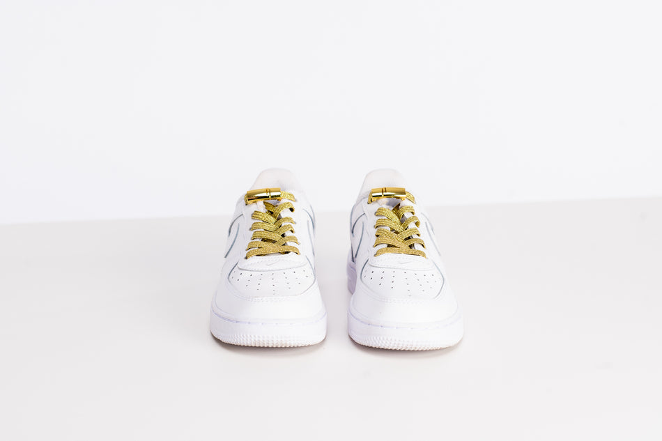 Valokuva tuotteesta Venyvät kengännauhat EEZYBEEZY, kulta-glitter, kuuluu tuoteryhmään Asut asusteet.