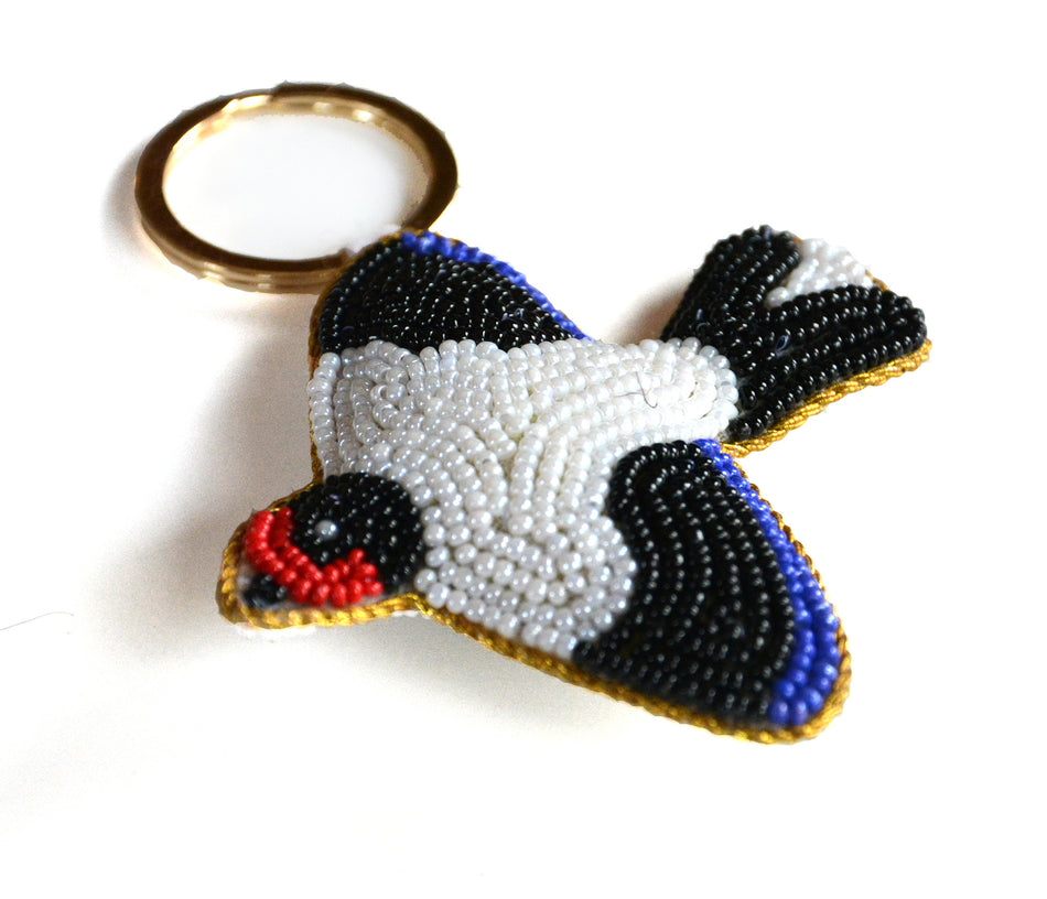 Valokuva tuotteesta Avaimenperä Mum's Pääskynen, kuuluu tuoteryhmään Asut asusteet.