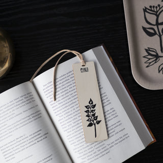 Kirjanmerkki Miiko Verso koivuvaneri/poronnahkaa 4x14cm