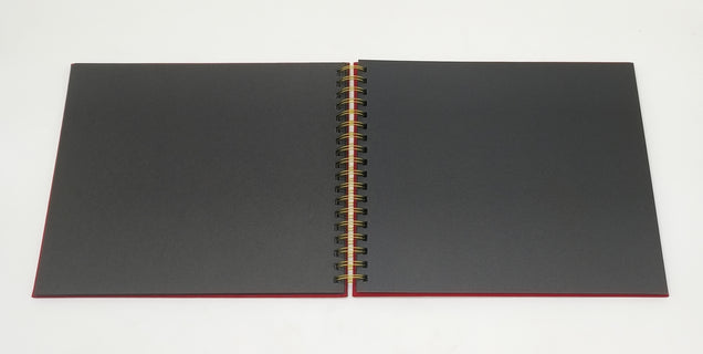 Kierrealbumi ikkunalla 31x25 cm, 25 mustaa kartonkisivua, tummanpunainen