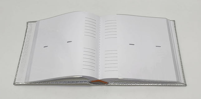 Valokuva-albumi Hopea 23x23cm ikkunalla 200 kuvalle