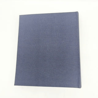 Valokuva-albumi kirjasidottu kartonkilehtinen silkkivälilehdillä