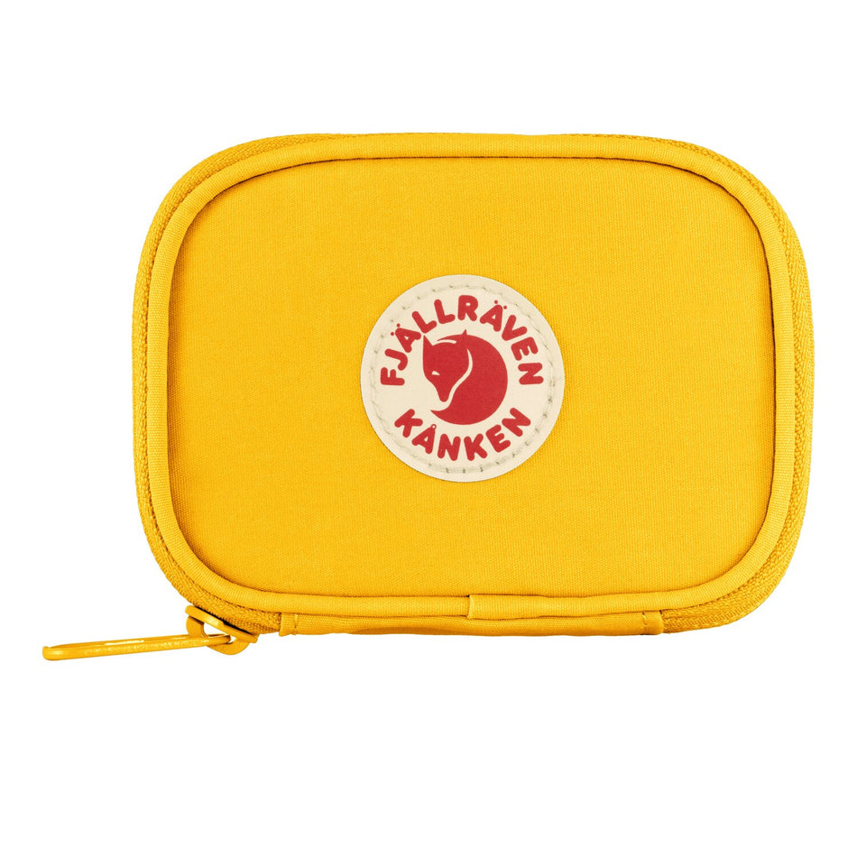 Valokuva tuotteesta Lompakko Fjällräven Kånken Card Wallet warm yellow, kuuluu tuoteryhmään Laukut kukkarot.
