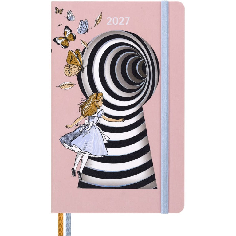 Valokuva tuotteesta Kalenteri 2027 12kk viikko Moleskine Alice in Wonderland Large kovak., kuuluu tuoteryhmään Tasku- ja pöytäkalenterit.