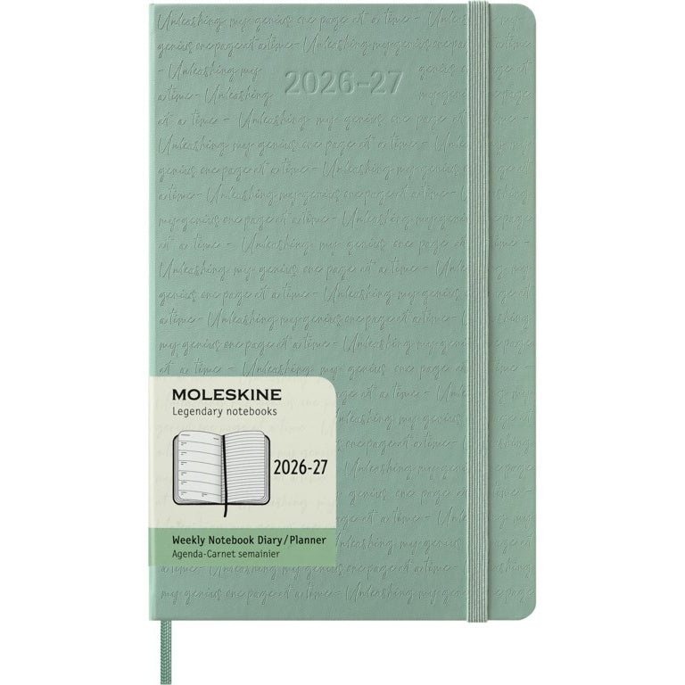Valokuva tuotteesta Lukuvuosikalenteri 26-27 18kk viikko Large salvianvihreä kovak. Moleskine, kuuluu tuoteryhmään Lukuvuosikalenterit.