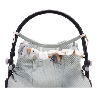 Vaunuhelistin Pikku Hanhi, Little Dutch