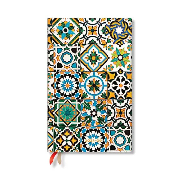 Valokuva tuotteesta Lukuvuosikalenteri Paperblanks Portuguese Tiles 2026 18kk, kuuluu tuoteryhmään Lukuvuosikalenterit.