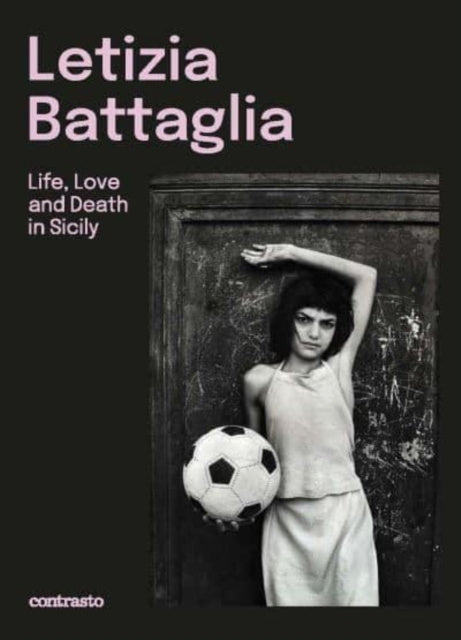Valokuva kirjasta  Letizia Battaglia (Bilingual edition), kuuluu tuoteryhmään Ulk taide musiikki.