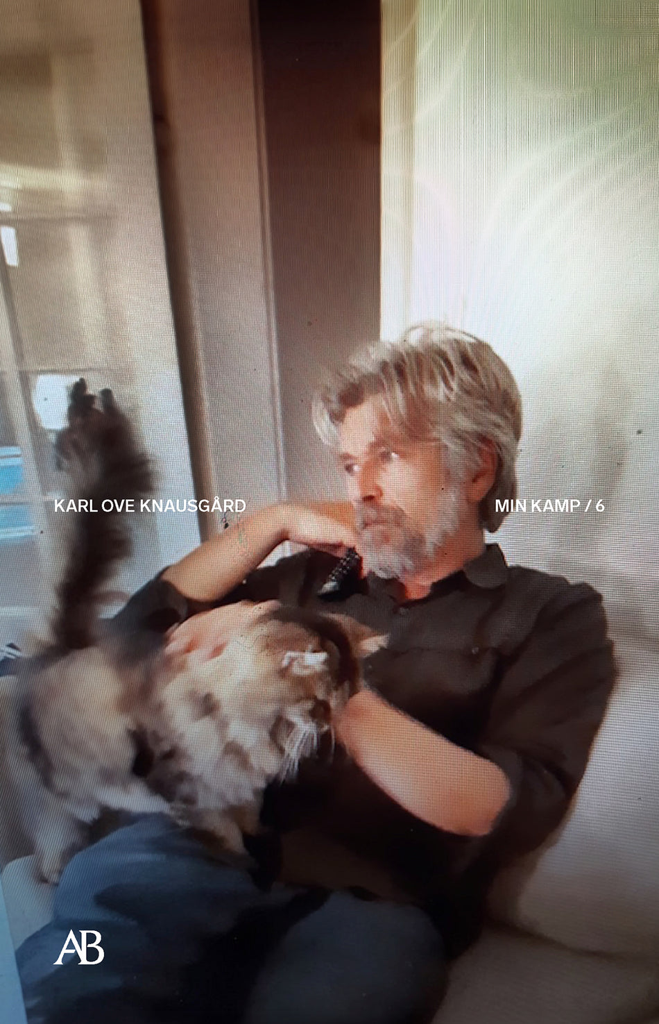 Valokuva kirjasta Karl Ove Knausgård Min kamp 6, kuuluu tuoteryhmään Ruots kaunokirjat.