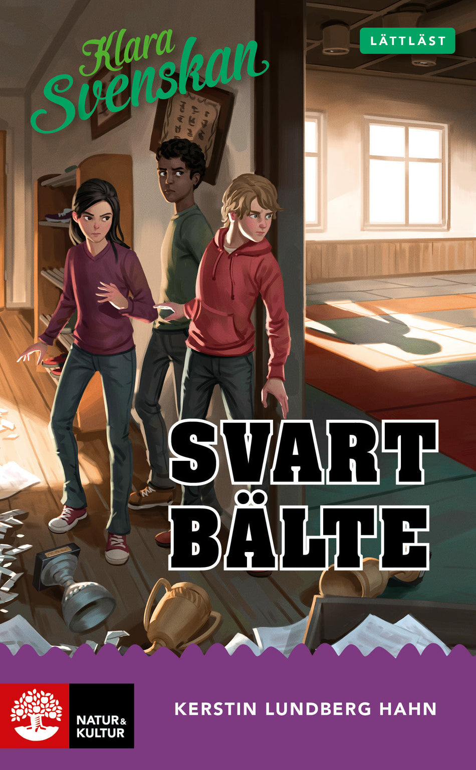 Valokuva kirjasta Kerstin Lundberg Hahn Klara svenskan åk 5 Svart bälte lättläst, kuuluu tuoteryhmään Ruots lapset nuoret ja sarjakuvat.