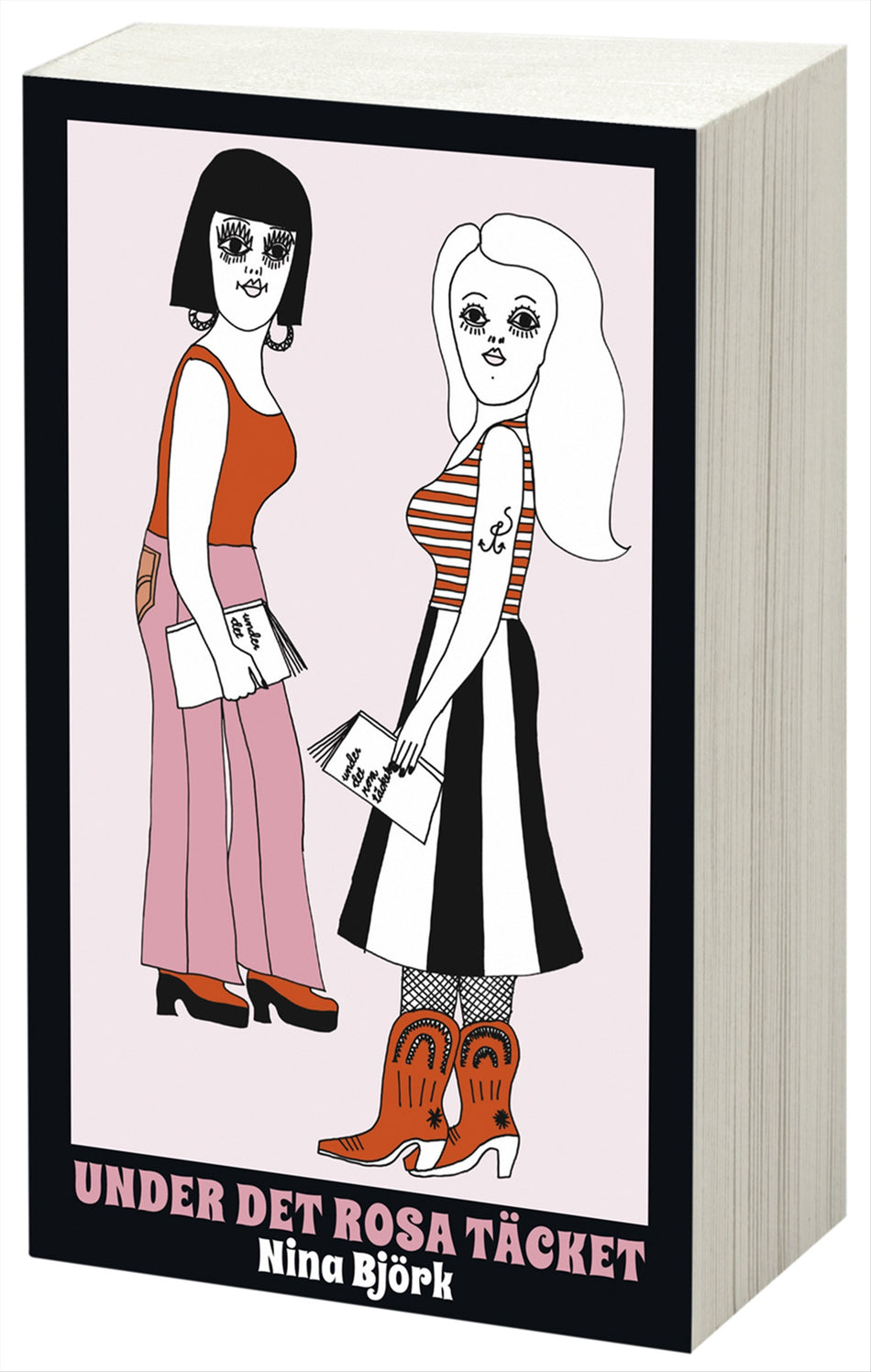 Valokuva kirjasta Nina Björk Under det rosa täcket : om kvinnlighetens vara och feministiska strategier, kuuluu tuoteryhmään Ruots muu tieto.