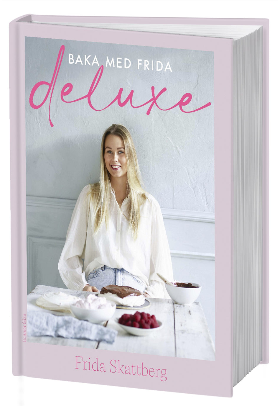 Valokuva kirjasta Frida Skattberg Baka med Frida deluxe, kuuluu tuoteryhmään Ruots harrasteet taide.