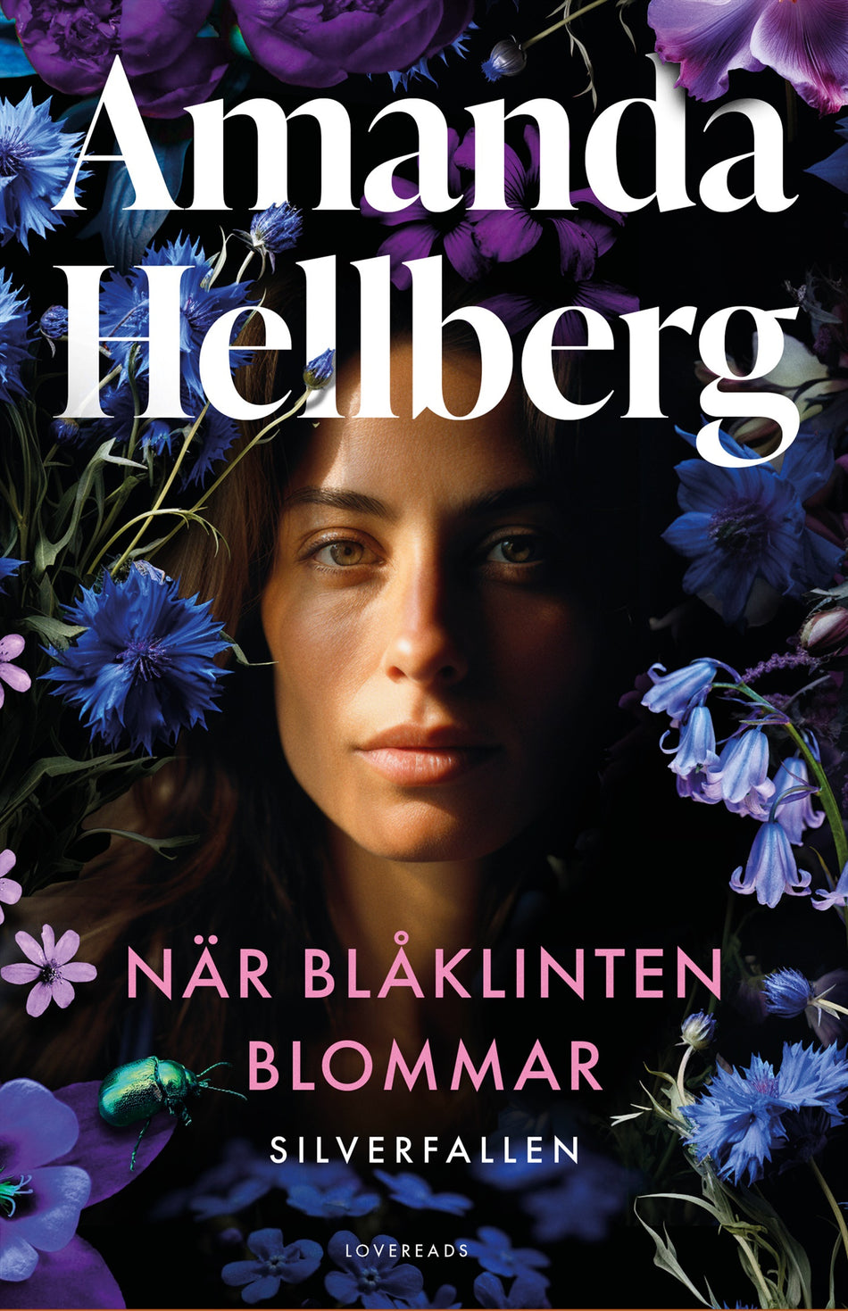 Valokuva kirjasta Amanda Hellberg När blåklinten blommar, kuuluu tuoteryhmään Ruots kaunokirjat.