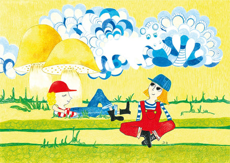 Pienet herrat nurmikolla